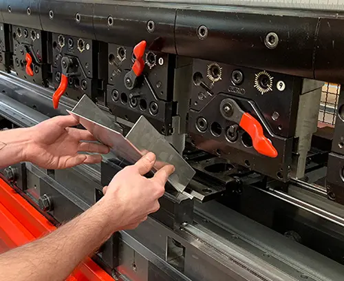 Highly accurate forming of each fold